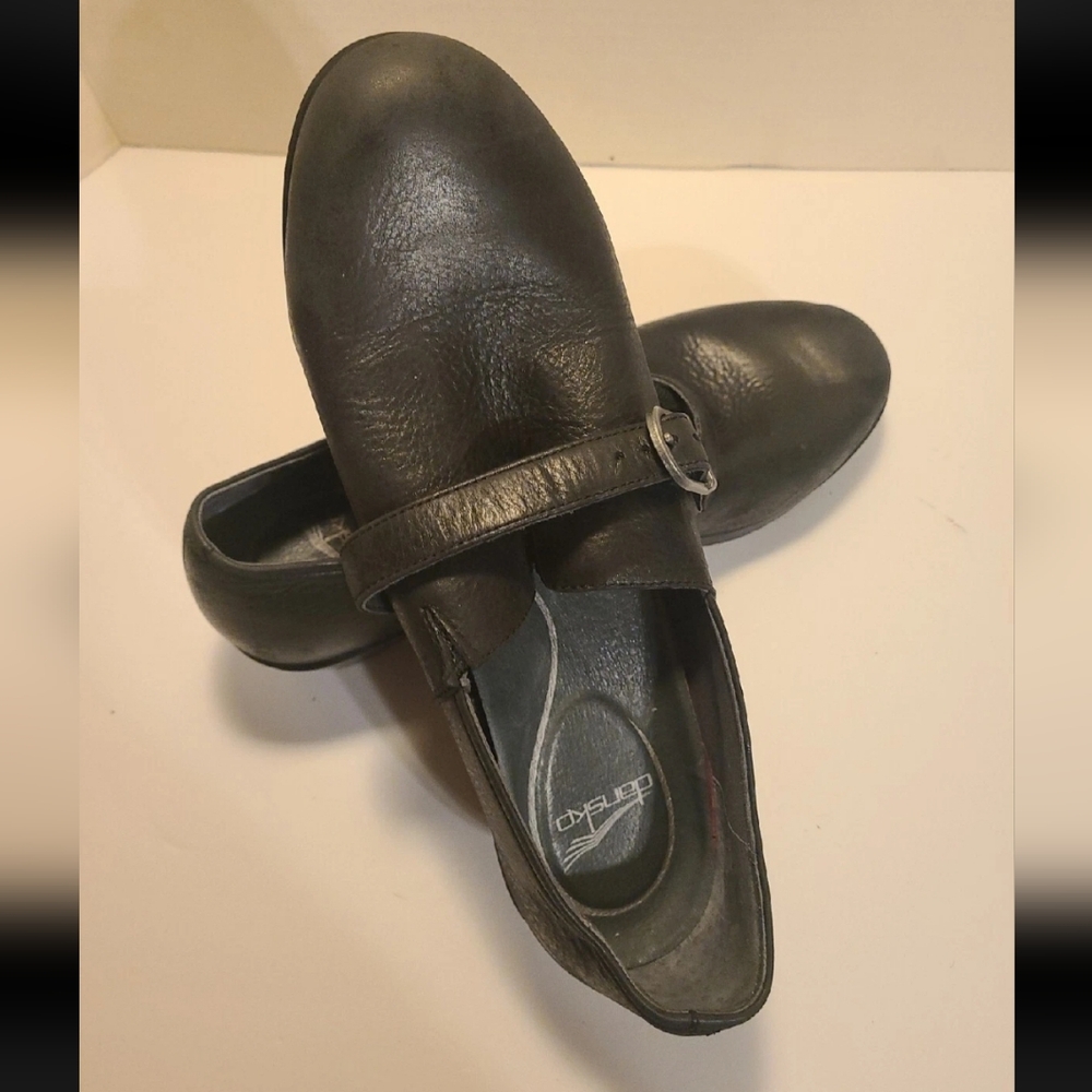 DANSKO JANE CLOG 11 US 41 EU BLACK LEATHER BUCKLE STRAP HEEL CLOSED 9708020202